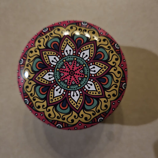 HD000001 - Soy Wax | Scented Candle in Colorful Metal Jar | Cologne